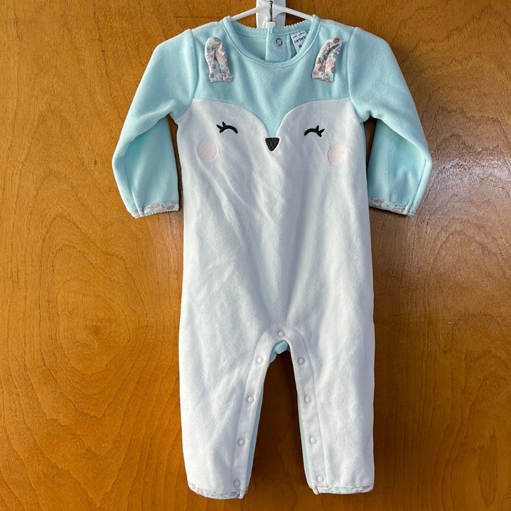 Barely worn Carter’s Onesie, Size 9M